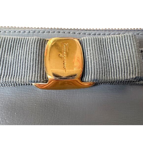 Ferragamo Powder Blue Bow Zippered Pouch Card Holder - Picture 5 of 7